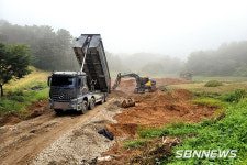 【시사】대전 유성 구룡동·신동 일대 6곳에 음식물 비료 매립…악취로 주민 고통