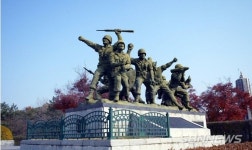 【단독】[신수용한국정치사(44)] 6.25 전조증인 송악산5·4전투...육탄 10용사