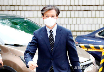 【시사】<속보> 검찰, '김학의 불법 출국금지 사건' 관여 의혹 조국 소환 조사