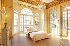 럭셔리 구스이불 크라운구스 봄-여름 시즌 담아낸 초호화 화보 일부 공개