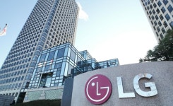 LG 여의도 트윈타워 청소근로자 전원에 마포빌딩 근무 제안...노조 노조 못 하게 하려는 것 반발