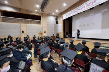 이동환 고양특례시장 배움 열정 뜨거운 어르신 존경…노인 복지 증진에 최선