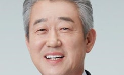 농협중앙회장에 강호동...변화 기대감 '솔솔' 왜?