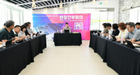 이민근 안산시장, 동주염전 체험장 조성지 현장점검