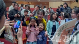 강진아트홀,서울 대학로 인기연극 상연