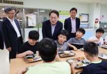 서울형혁신학교 영희초 방문한 조희연 교육감