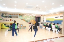 어린이는 놀면서 자라고 꿈꿀 때 행복하다...경남교육청, 어린이 놀이터 완공식
