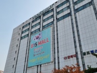 폐점 백화점에 점포 다시 연 이랜드의 남모를 속사정?