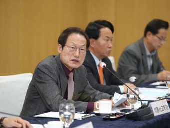 조희연 