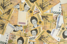 금리 내려가자 5만원권 자취 감췄다