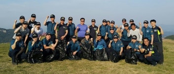 경남경찰청 제1기동대 황매산 철쭉제 현장 환경정화