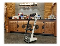 영남권 최초 자율 주행형 서빙 로봇 딜리가 창원 성산명가에 입점