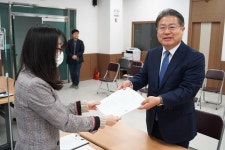 민주당 양산갑 이재영 총선 후보 등록...본격 선거운동 돌입