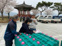 거창군, 코로나 대응 사과농가 적화제 155농가 310통 무상공급