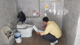 의령군, 귀농인 마을 여름철 공중화장실 점검 실시