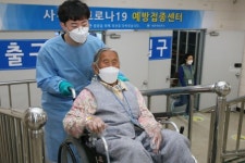 사천시, 75세 이상 어르신 백신 접종 순조롭게 진행