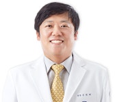 코로나 19에 햇빛 못 보는 중년여성, 우울감·스트레스에 뼈 건강도 폭삭