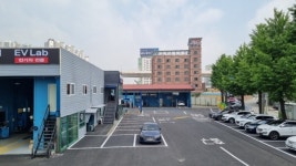 전기차 정비를 위한 최적의 시스템을 도입한 EV Lab