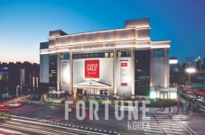 현대백화점 본점, 럭셔리 타고 36년만에 1조 클럽 합류