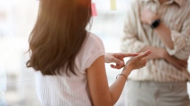 쿨한 상사의 시대 밀레니얼 리더십의 명과 암