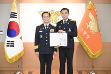 정문호 소방청장, 화재진압 공로자에게 표창장 수여