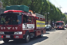 광주 남부소방서, 소방차 길터주기 훈련 실시