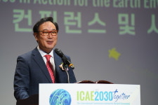 축사하는 조상훈 URPCC 회장