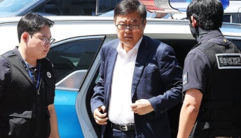 아리셀 화재 유족들 만난 우원식 국회의장 