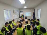 환경공무관 대상 근골격계질환 예방 테이핑 교육 눈길