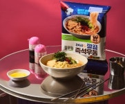 풀무원, 포장마차 스타일 한식우동 ‘24시 즉석우동’ 선봬