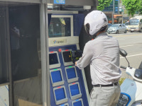 서울 노후 공중전화 부스, 전기 이륜차 배터리 교체소로 변신
