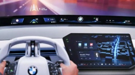 첨단 기술의 역효과? BMW, 대형 디스플레이 한계 지적