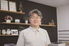 [Press Vision] (주)아이뎀, 스카라 로봇 SI 기술로 헬스케어 및 제조 현장 공정 혁신