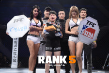 [R5포토] TFC 16 메인카드 제3경기 권혜린 vs. 김주연