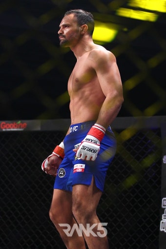 [UFC] '곡예 파이터' 미첼 페레이라, 내용으로 이기고도 디에고 산체스에 반칙패