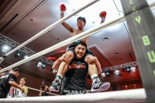 WBO 유스챔피언 클린히트복싱 송찬호, TKO로 1차 방어 성공
