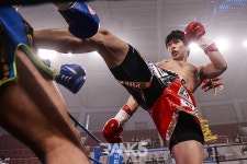 [포토] 경기를 마무리한 1R 10 KO 김우승의 킥