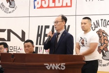 [포토] 축사를 하는 권형진 코리안 탑 팀 단장