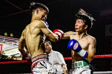 [포토] 53kg 세미프로 박준호(리플레쉬) vs 안치현(충주 강일)...2024 천안흥타령 킥복싱대회