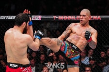 UFC 313 포토 : 노 샤마로 끝났다!…알렉스 페레이라, 충격의 판정패