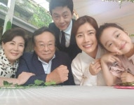 유선, “미선이네 가족  늘...” 근황공개 눈길