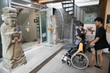 [행복얼라이언스] 휠체어 타고 어디든 갈 수 있는 세상 만들어요