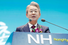 [이로운톺아보기] 강호동 농협중앙회 회장, '취임 한 달' 현장경영 광폭 행보...'현장 목소리 청취' 강조