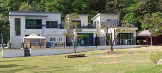 원주시 용암리630 펜션 도살장서 죽음 기다리던 개들에 새 희망 전달