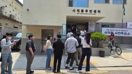[이로운넷현장] 6·3 대선 사전투표 첫날, 역대급 참여 열기…시민들 삶의 회복 걸었다