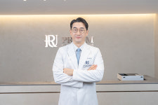  전 프라우드비뇨기과 대표원장 이지용, 프라움 비뇨기과 개원 
