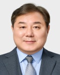 39년 금융맨 정덕봉, 경기도의회 도전… 파주 경제 체질 바꾸겠다