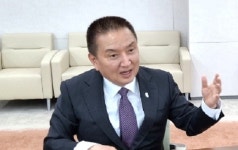 김영환 충북지사, 퇴임식 날 세 번째 압수수색