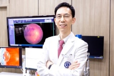 입원 원인 1위 백내장, 안과 스마트빔 수술로 안전하게 치료해야