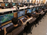 피씨방창업비용, 견적 총액보다 구성 항목 확인해야…아이센스블랙라벨PC존 운영 사례
